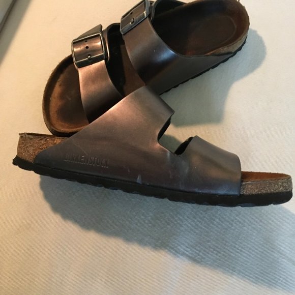 Birkenstock Arizona Metallic Gray Sandal - Picture 6 of 6